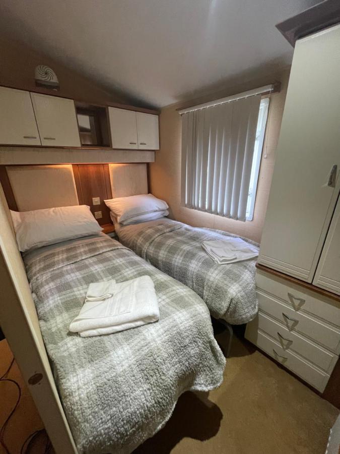 7 Rannoch Row, Lovely Static Caravan For Dogs & Their Owners.